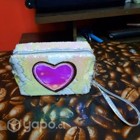 Estuche lentejuelas corazón