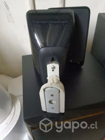 Soporte al muro para parlantes