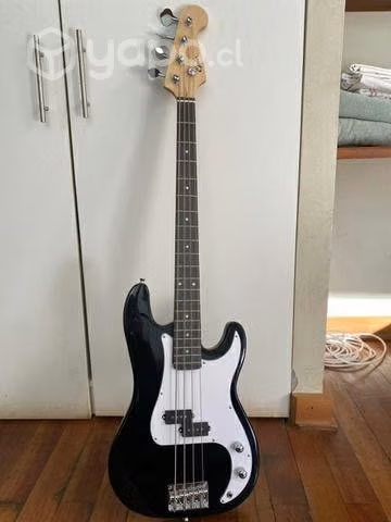 Bajo electrico en perfecto estado