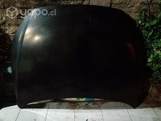 Mazda  capot original impecable