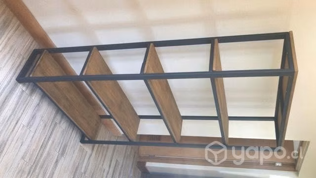 Estante Estilo Industrial en Fierro y Madera