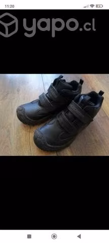 Zapatos colegio marca skechears talla 35