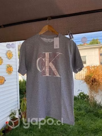 Poleras Calvin Klein