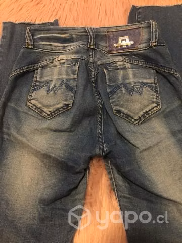 Mohicano se jeans de marca