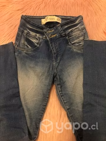 Mohicano se jeans de marca