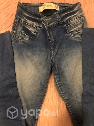 Mohicano se jeans de marca