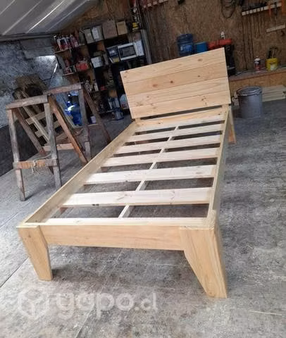 Cama de plaza y media con colchón