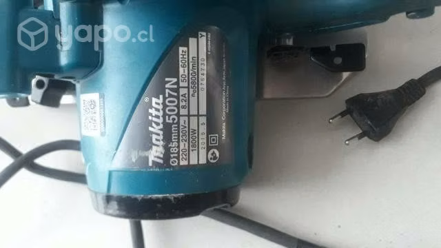 Serrucho electrico makita
