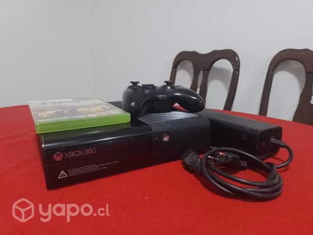 Xbox 360 E en buen estado