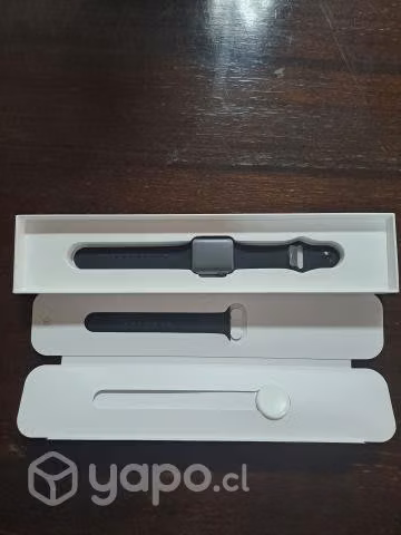 Apple Watch Series 3 38mm Space Gray Aluminum