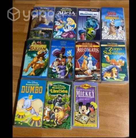 40 películas VHS (39 y un DVD de Alejandro Sanz en