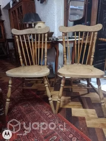 Par de Antiguas Sillas Windsor de madera de raulí