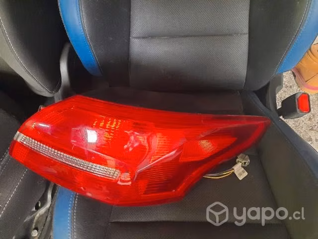 Farol trasero ford focus