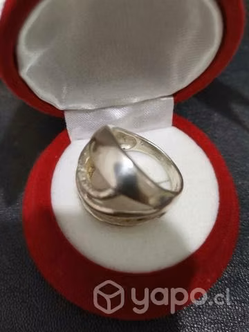 Modelo exclusivo, semi-satinado