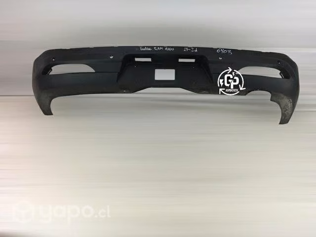 Parachoque trasero dodge ram 1000 2017-2021