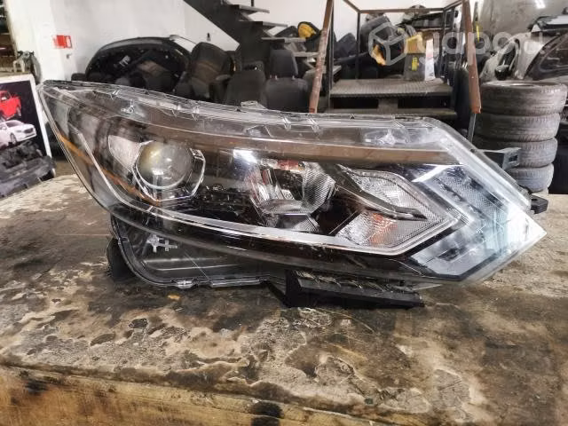 Optico derecha nissan qashqai 2020 B