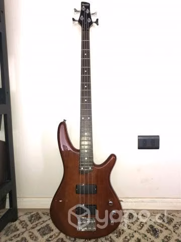 Pack Bajo Ibanez + case Excelente estado