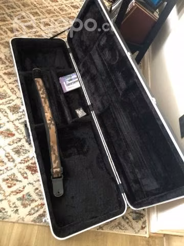 Pack Bajo Ibanez + case Excelente estado
