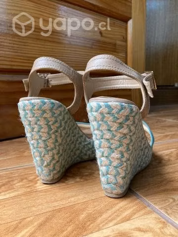 Zapatos/ Sandalias altas