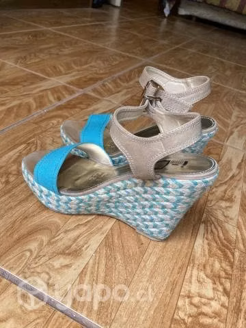 Zapatos/ Sandalias altas