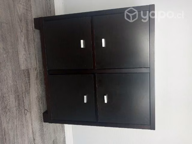 Mueble multiuso en muy buen estado.