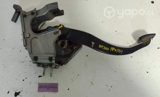 Pedal Embrague (NPN124) Nissan NP300 4x2 Benciner