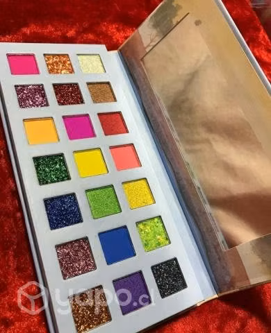 Maquillaje original / Uñas