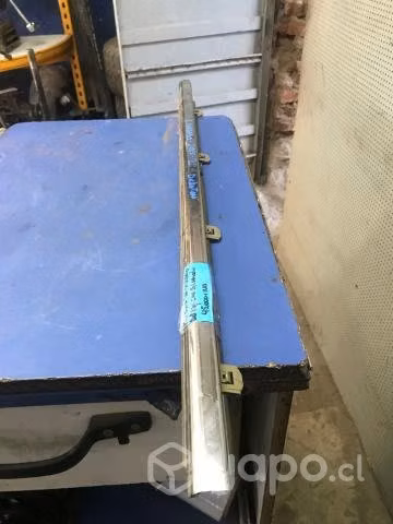 Moldura lame vidrio delantera izq Chv Silverado