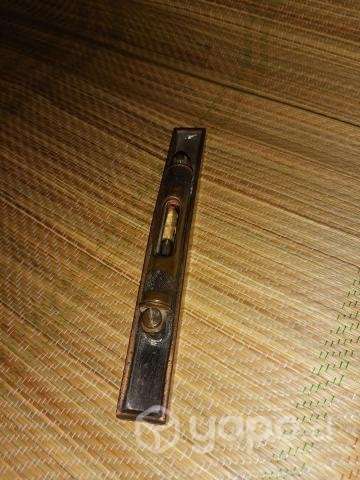 Hermoso nivel de bronce de 1930 - Imagen 4
