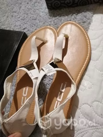 Chalas blancas