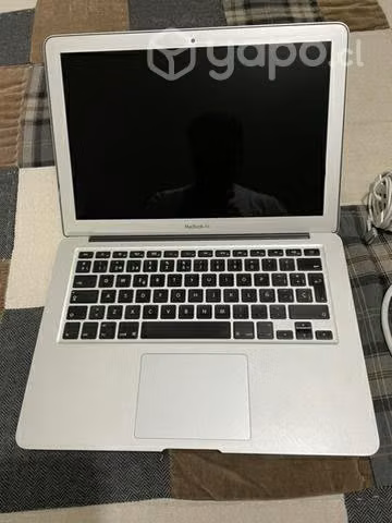 MacBook Air con Mouse