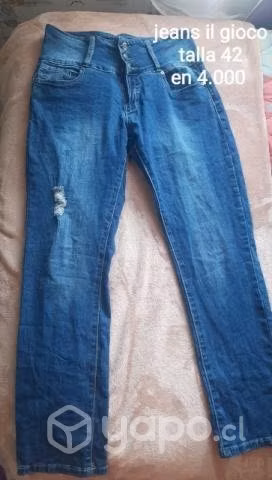 jeans y jardinera