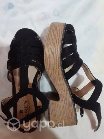 Sandalias seminuevas