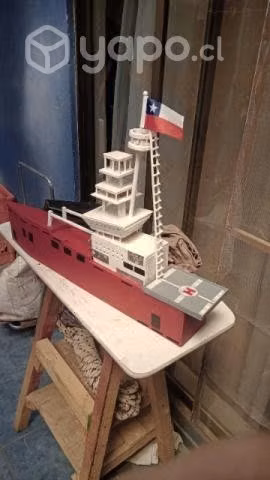 Barco escala a pedido