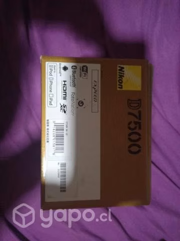 Camara Nikon 7500
