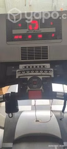 Caminadora/Trotadora profesional BH 12