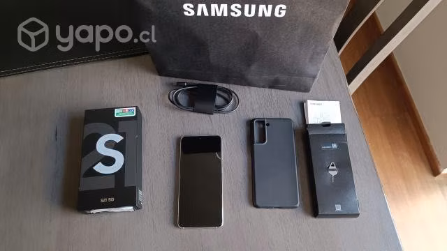 Teléfono Samsung S21, 128Gb + accesorios