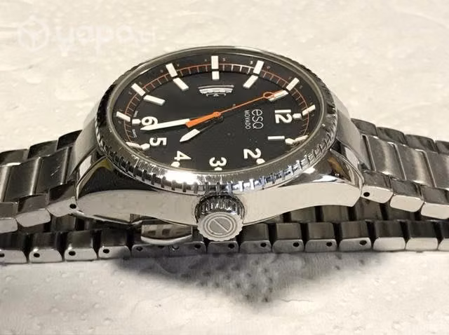 Fino Reloj ESQ Movado Gran Tamaño - Imagen 2