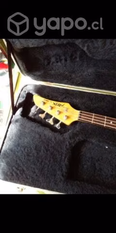 Bajo Yamaha