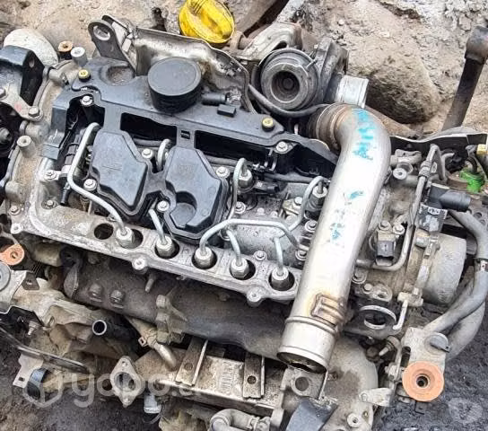 Motor en desarme nissan X-trail - Imagen 2