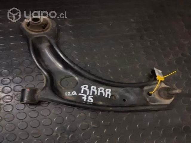 Bandeja izquierda toyota yaris new 2018