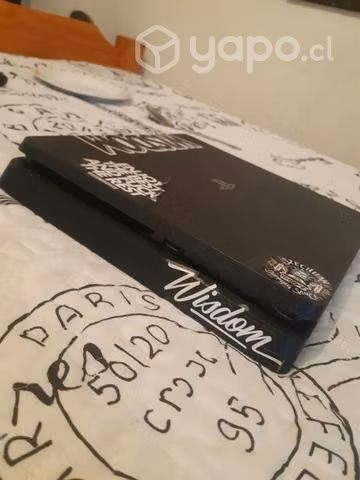 Ps4 slim (13 juegos incluidos)