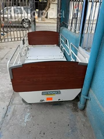Vend catre clínico eléctrico con colchones 5 funci