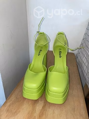 Zapatos Shein sin uso
