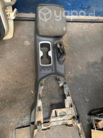Consola Central Nissan NP