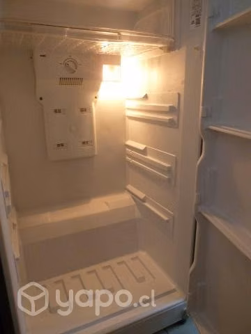 Refrigerador Mademsa Altus 940 Inox No Frost TMF