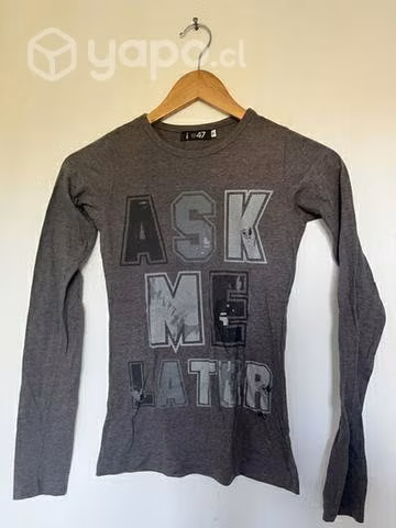 Polera talla S de niño