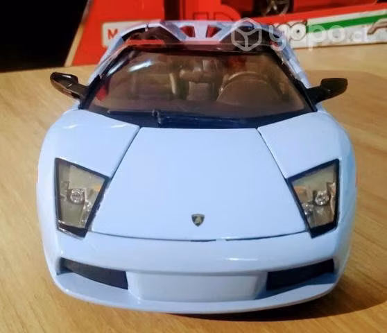 Auto escala 1:18