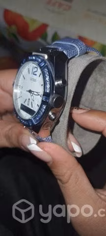 Reloj Guess Connect