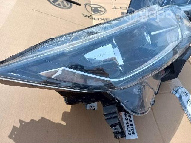 Optico derecho Nissan Qashqai ORIGINAL
